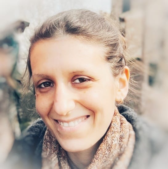 Valeria Roma — scrittrice e insegnante